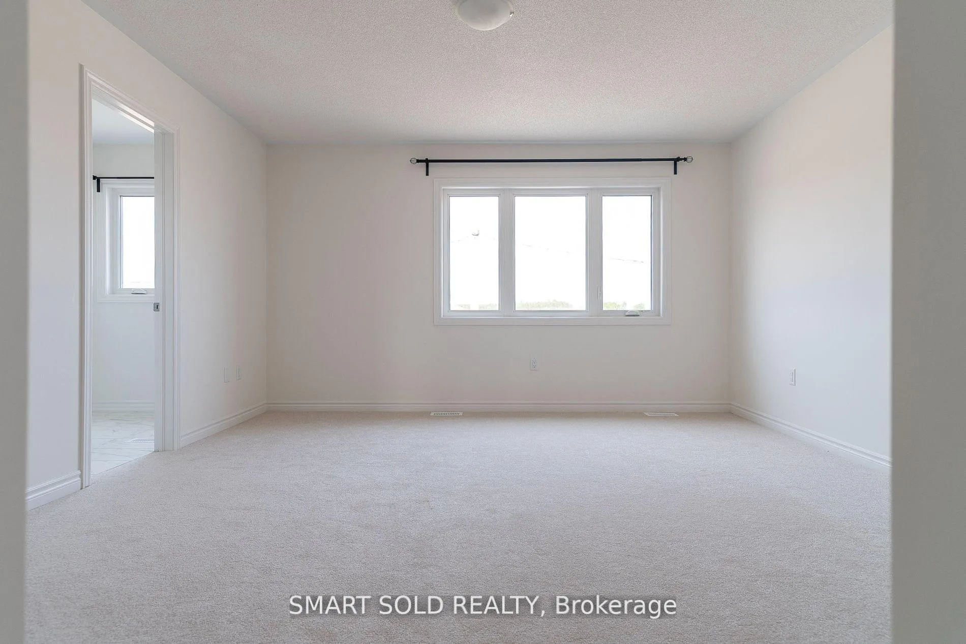 Photo 11 of 49 Greer Street, Barrie, Painswick North — HOMEH