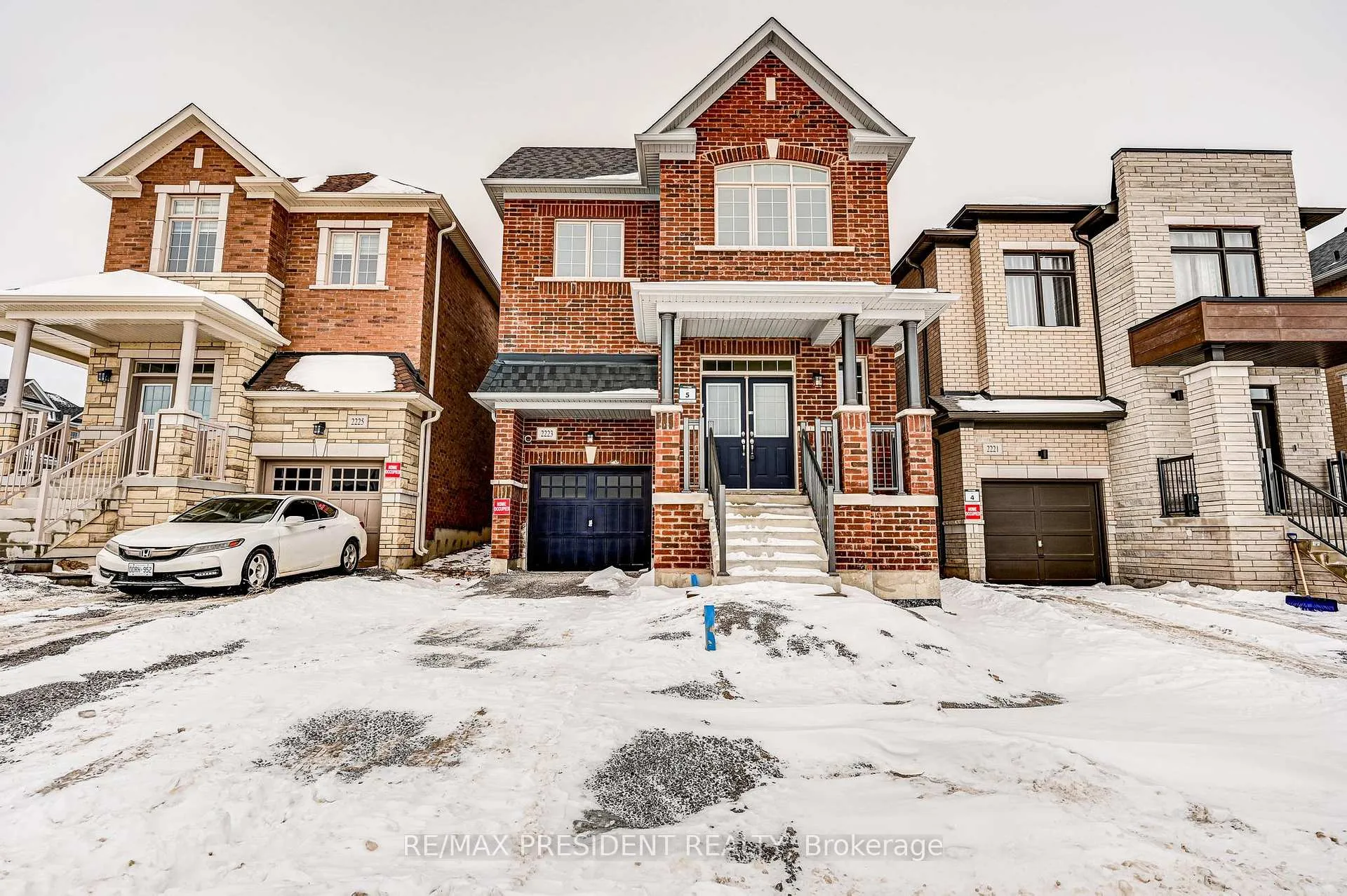 Photo 2 of 2223 Crystal Drive N, Oshawa, Taunton — HOMEH