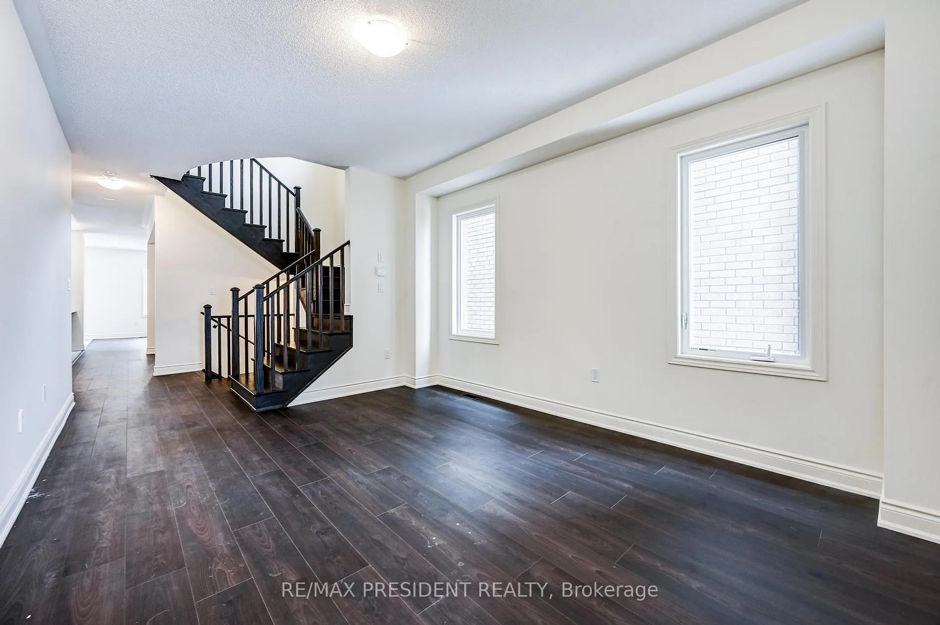 Photo 6 of 2223 Crystal Drive N, Oshawa, Taunton — HOMEH