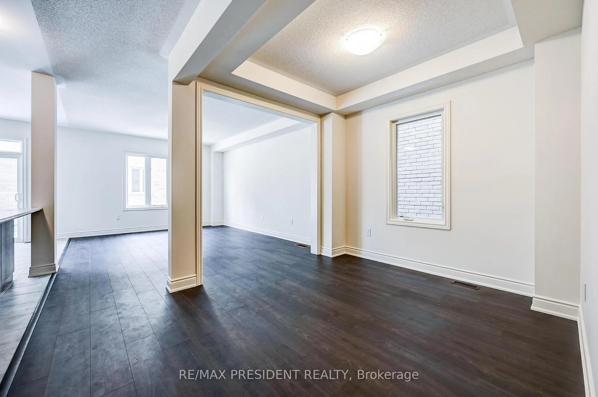 Photo 9 of 2223 Crystal Drive N, Oshawa, Taunton — HOMEH