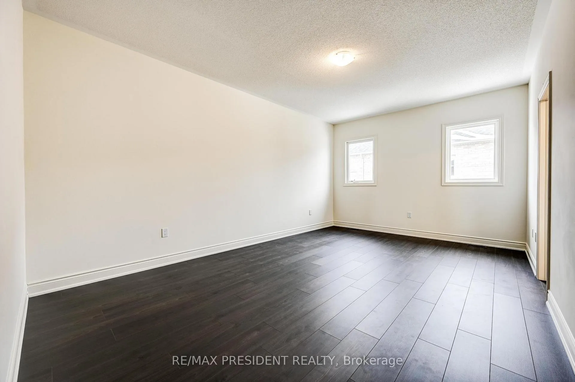 Photo 27 of 2223 Crystal Drive N, Oshawa, Taunton — HOMEH