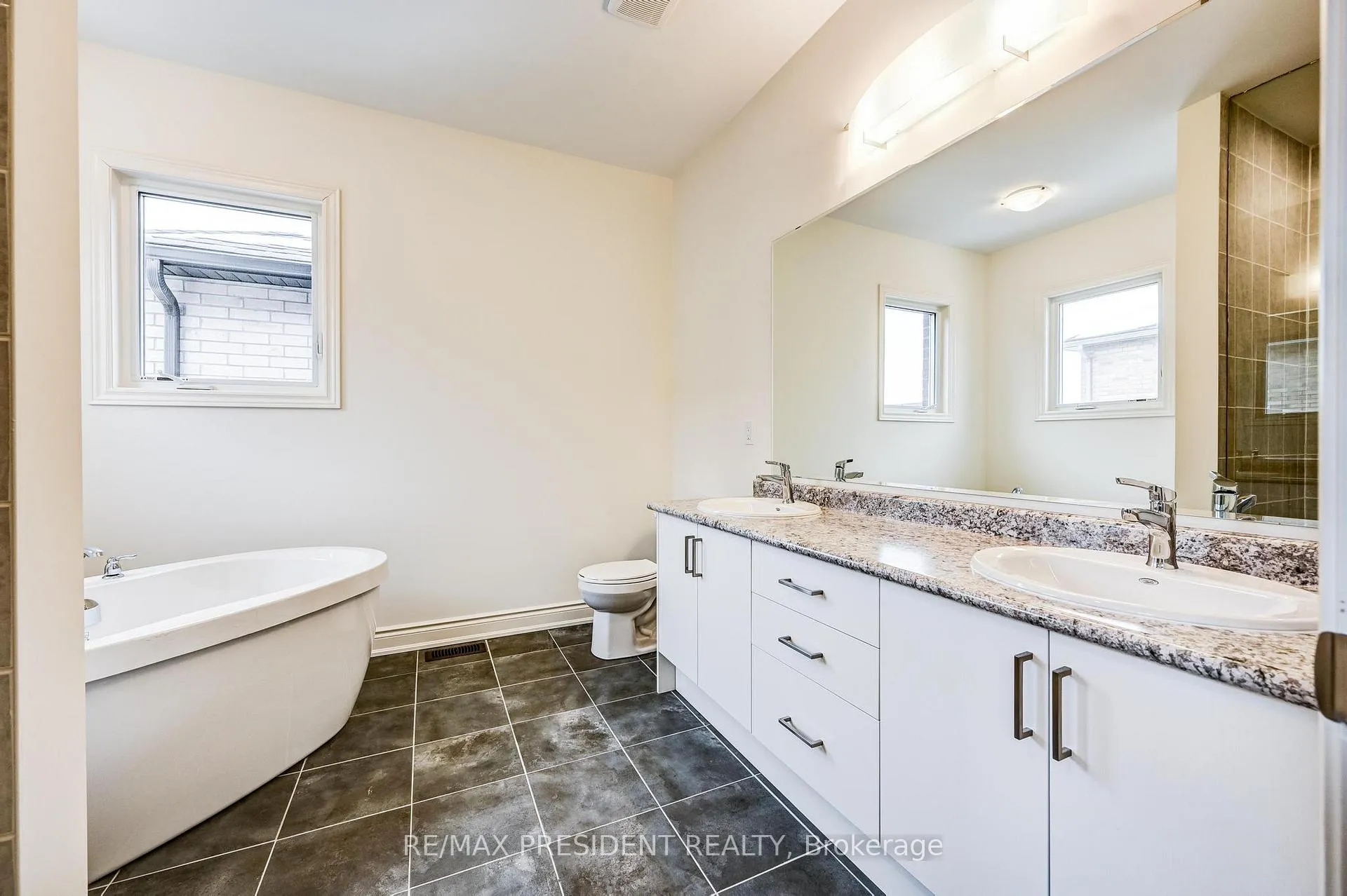 Photo 29 of 2223 Crystal Drive N, Oshawa, Taunton — HOMEH