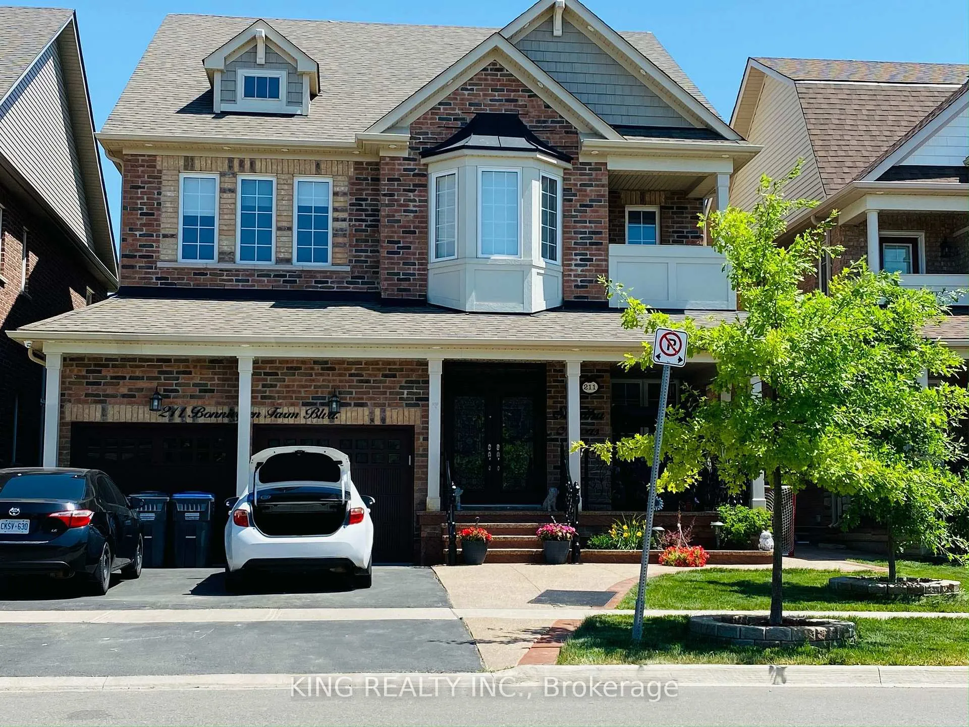 Front of 211 Bonnieglen Farm Boulevard