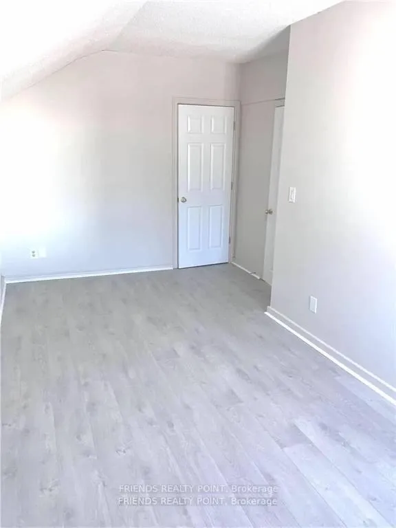 Photo 6 of Unit Unit 2, 23 O'Brien Street, Orillia — HOMEH