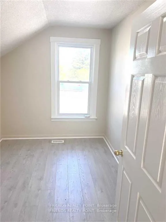 Photo 7 of Unit Unit 2, 23 O'Brien Street, Orillia — HOMEH
