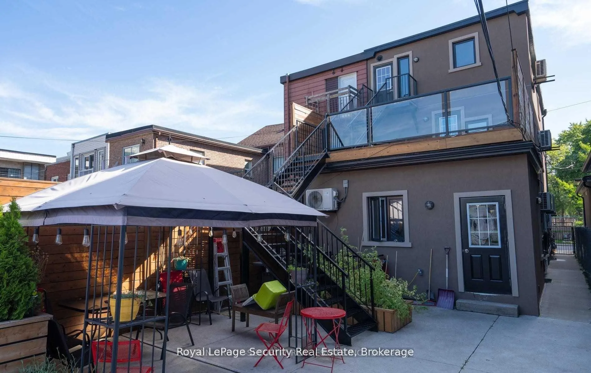 Photo 3 of Unit 4, 62 Lippincott Street, Toronto, Kensington-Chinatown — HOMEH