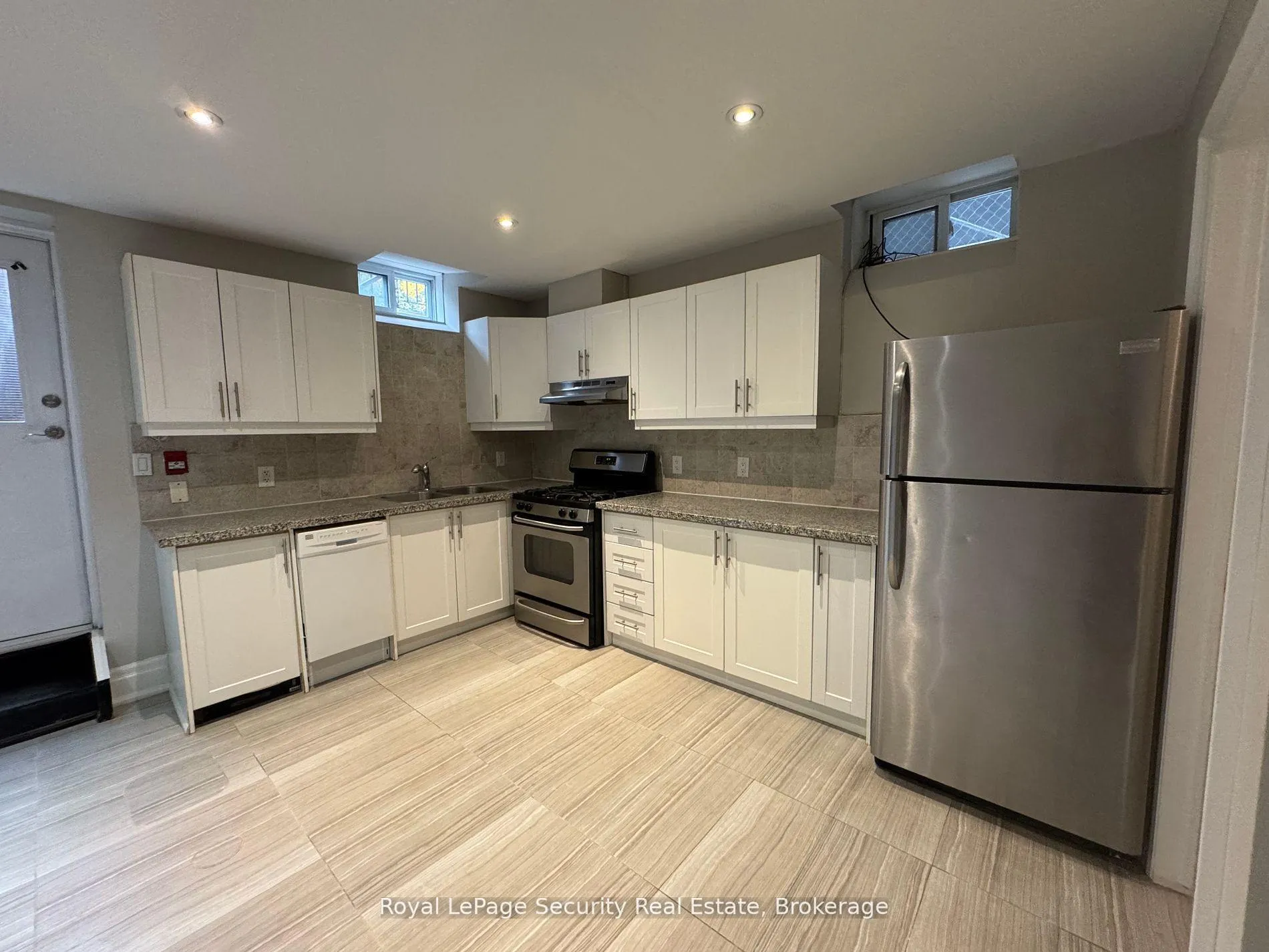 Photo 12 of Unit 4, 62 Lippincott Street, Toronto, Kensington-Chinatown — HOMEH