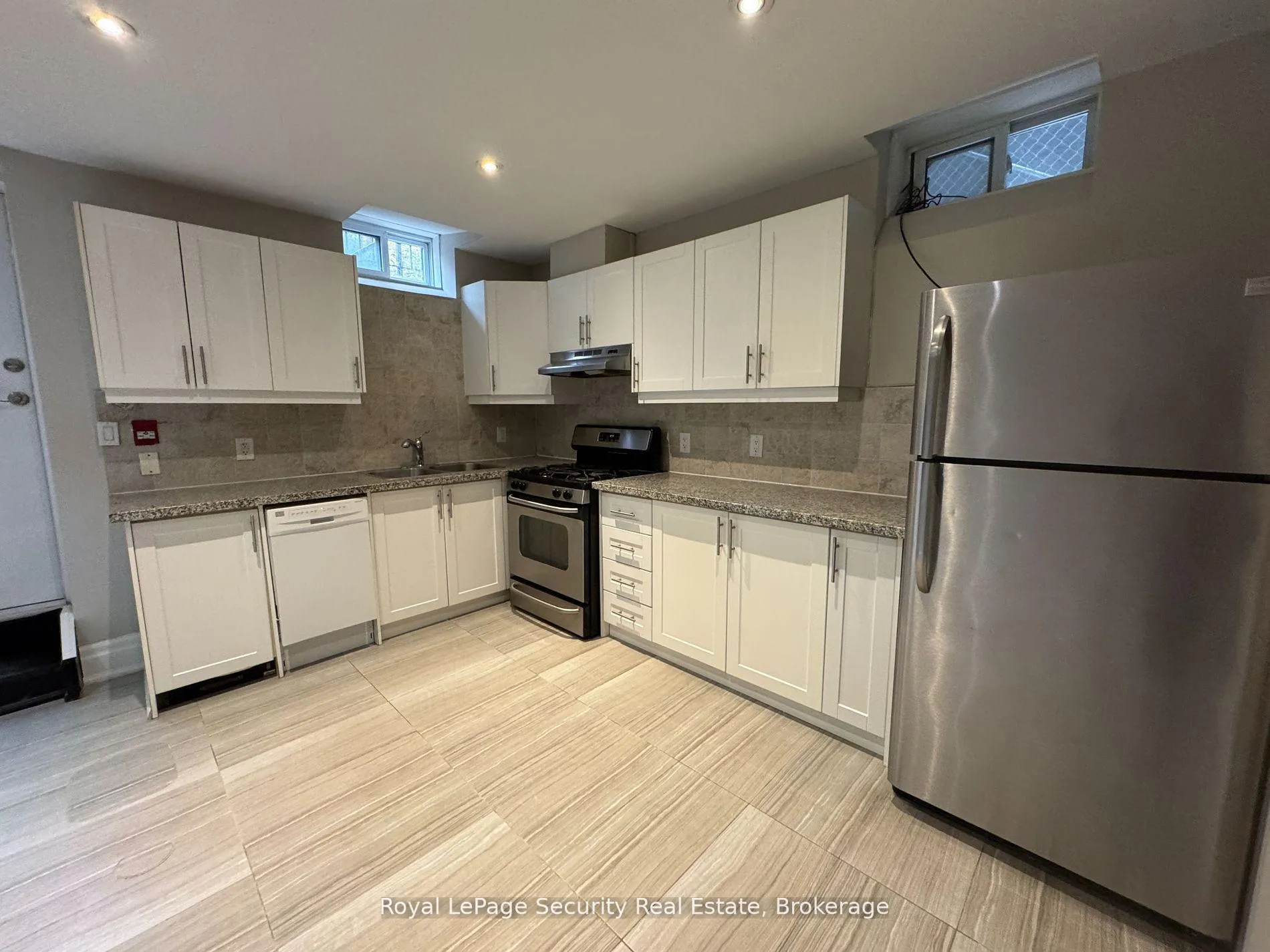 Photo 13 of Unit 4, 62 Lippincott Street, Toronto, Kensington-Chinatown — HOMEH