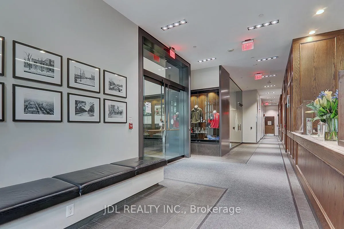 Photo 2 of Unit 3201, 426 University Avenue, Toronto, Kensington-Chinatown — HOMEH