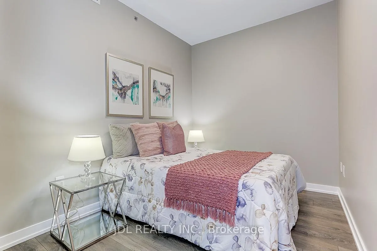 Photo 8 of Unit 3201, 426 University Avenue, Toronto, Kensington-Chinatown — HOMEH