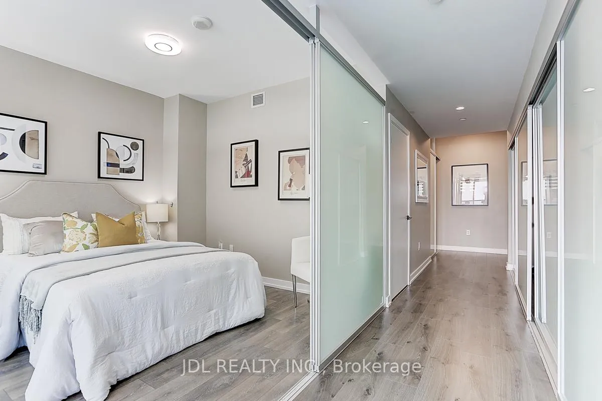 Photo 11 of Unit 3201, 426 University Avenue, Toronto, Kensington-Chinatown — HOMEH