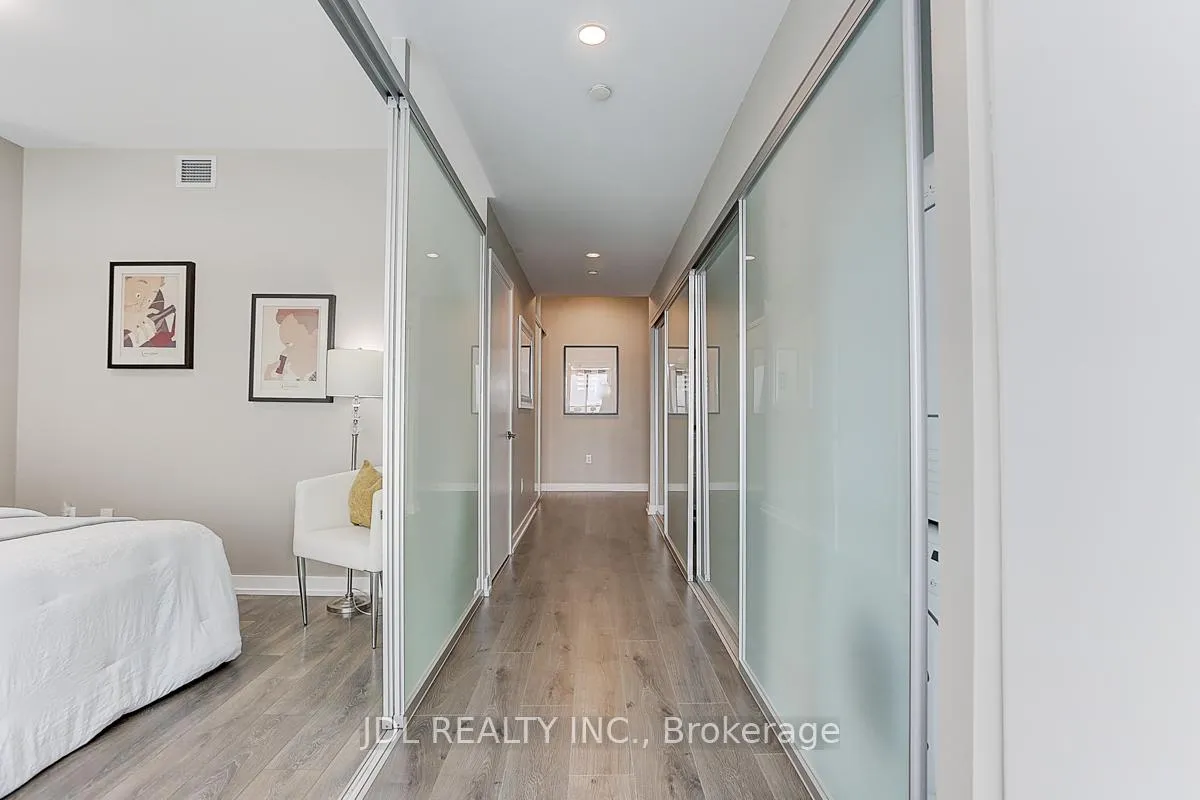 Photo 12 of Unit 3201, 426 University Avenue, Toronto, Kensington-Chinatown — HOMEH