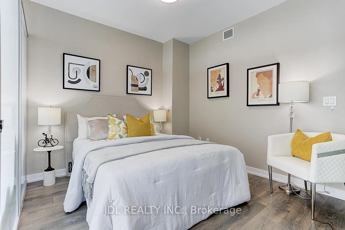 Photo 13 of Unit 3201, 426 University Avenue, Toronto, Kensington-Chinatown — HOMEH