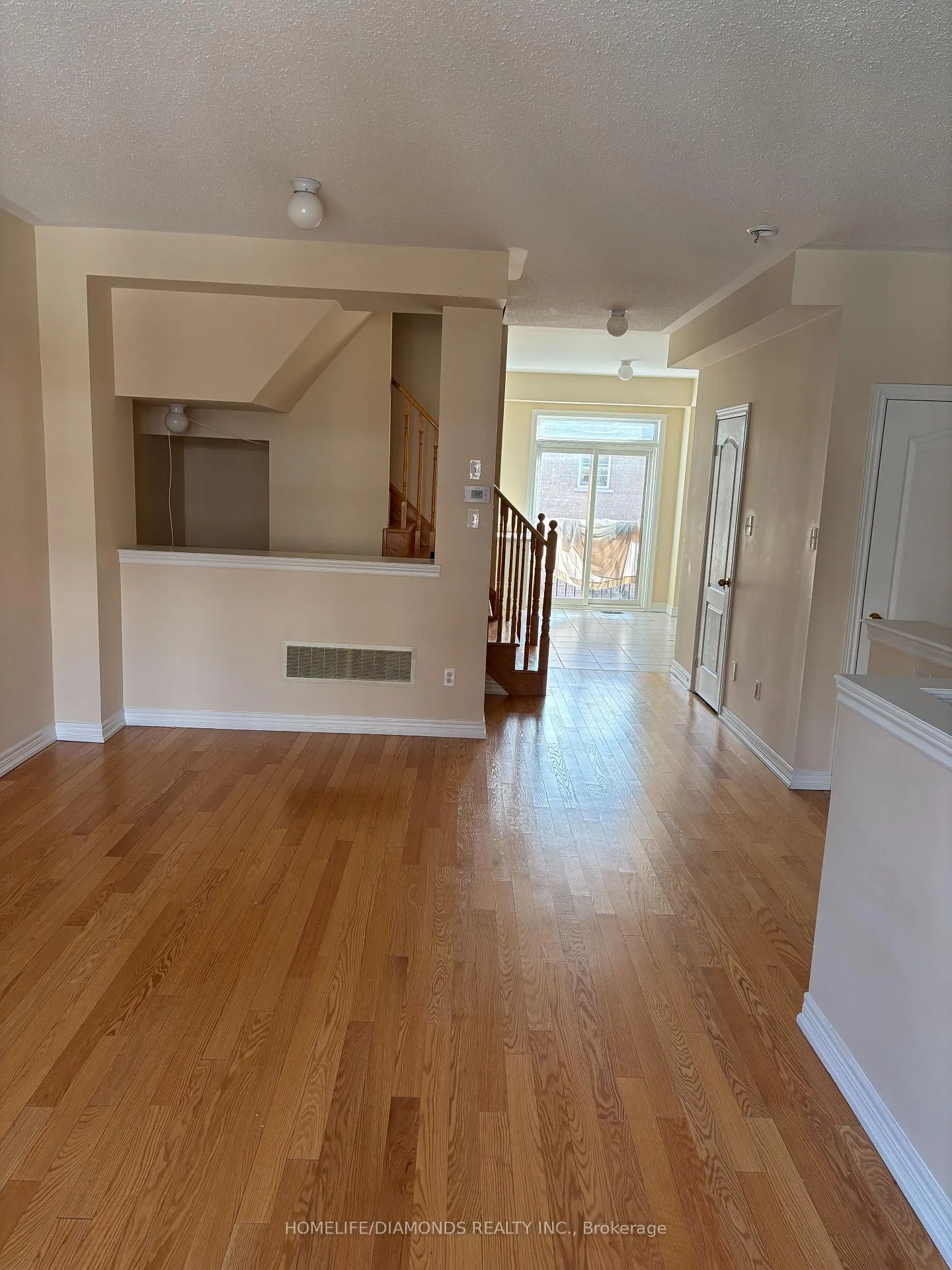Photo 3 of 118 Sea Drifter Crescent, Brampton, Bram East — HOMEH