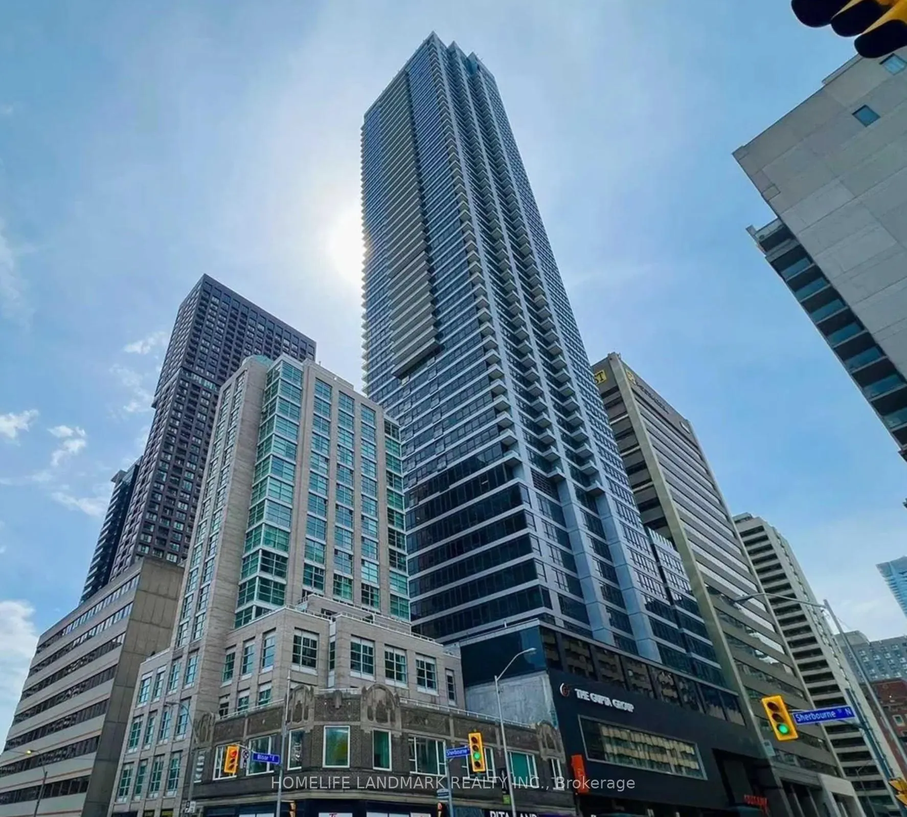 Front of Unit 5407, 395 Bloor Street