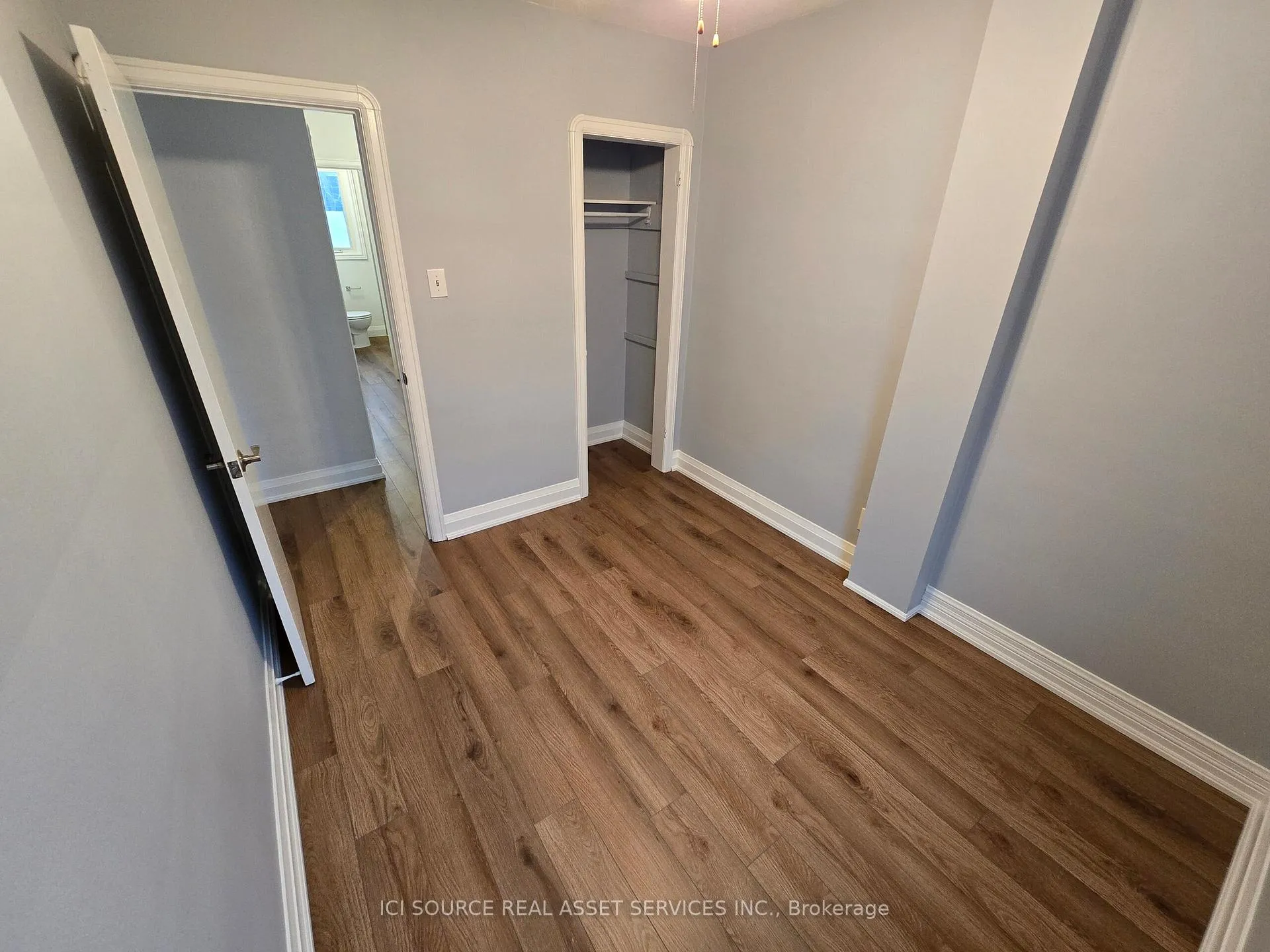 Photo 16 of 922 Eglinton Avenue E, Toronto, Leaside — HOMEH