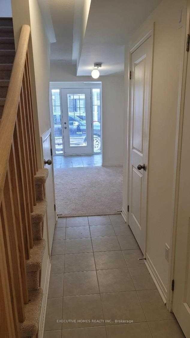 Photo 6 of 237 Lord Elgin Lane, Clarington, Bowmanville — HOMEH