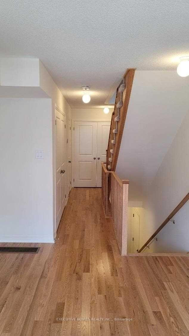 Photo 11 of 237 Lord Elgin Lane, Clarington, Bowmanville — HOMEH