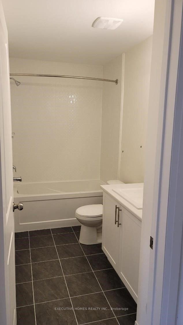 Photo 16 of 237 Lord Elgin Lane, Clarington, Bowmanville — HOMEH