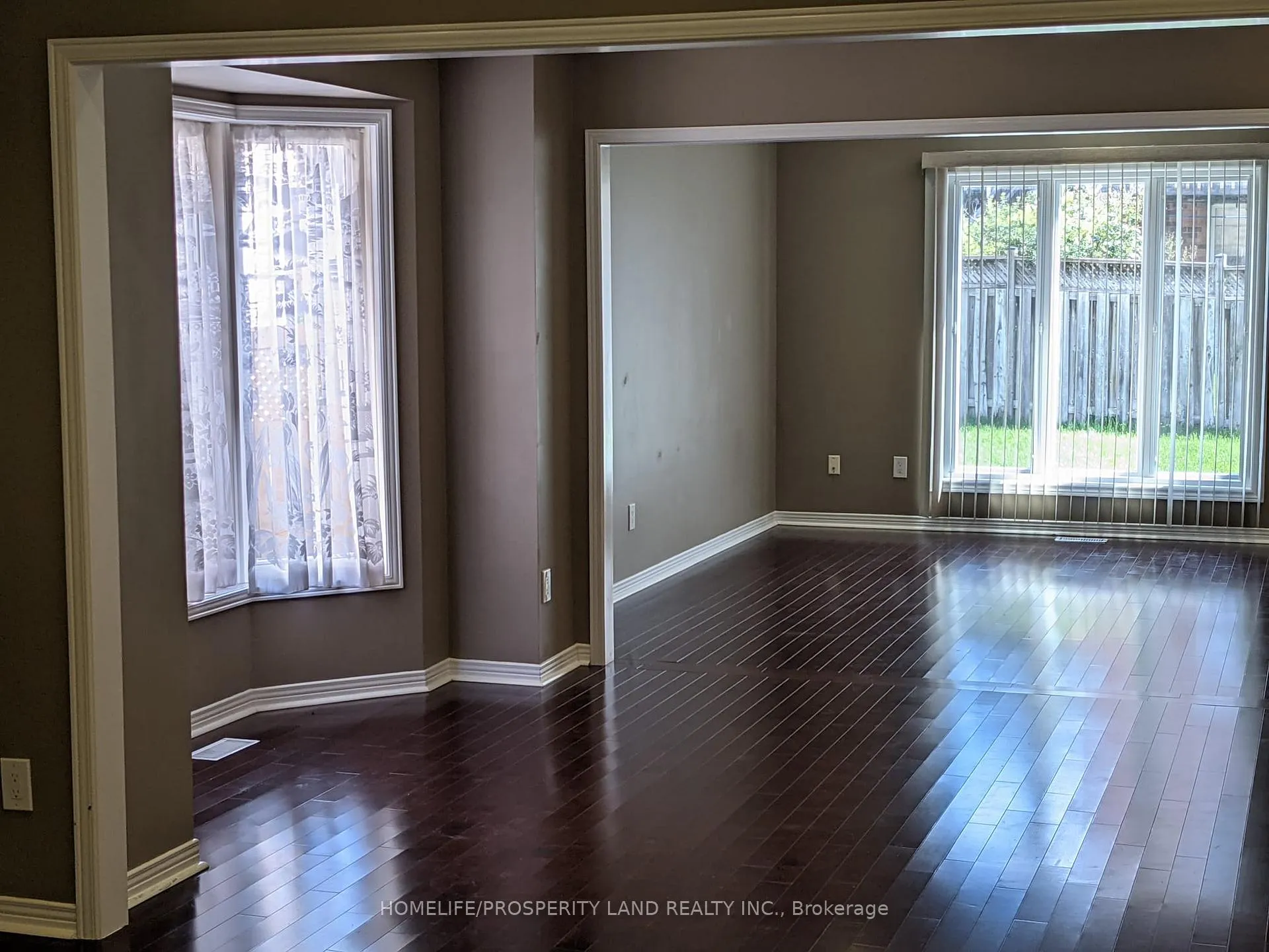 Photo 4 of 149 Canterfield Close, Markham, Markville — HOMEH