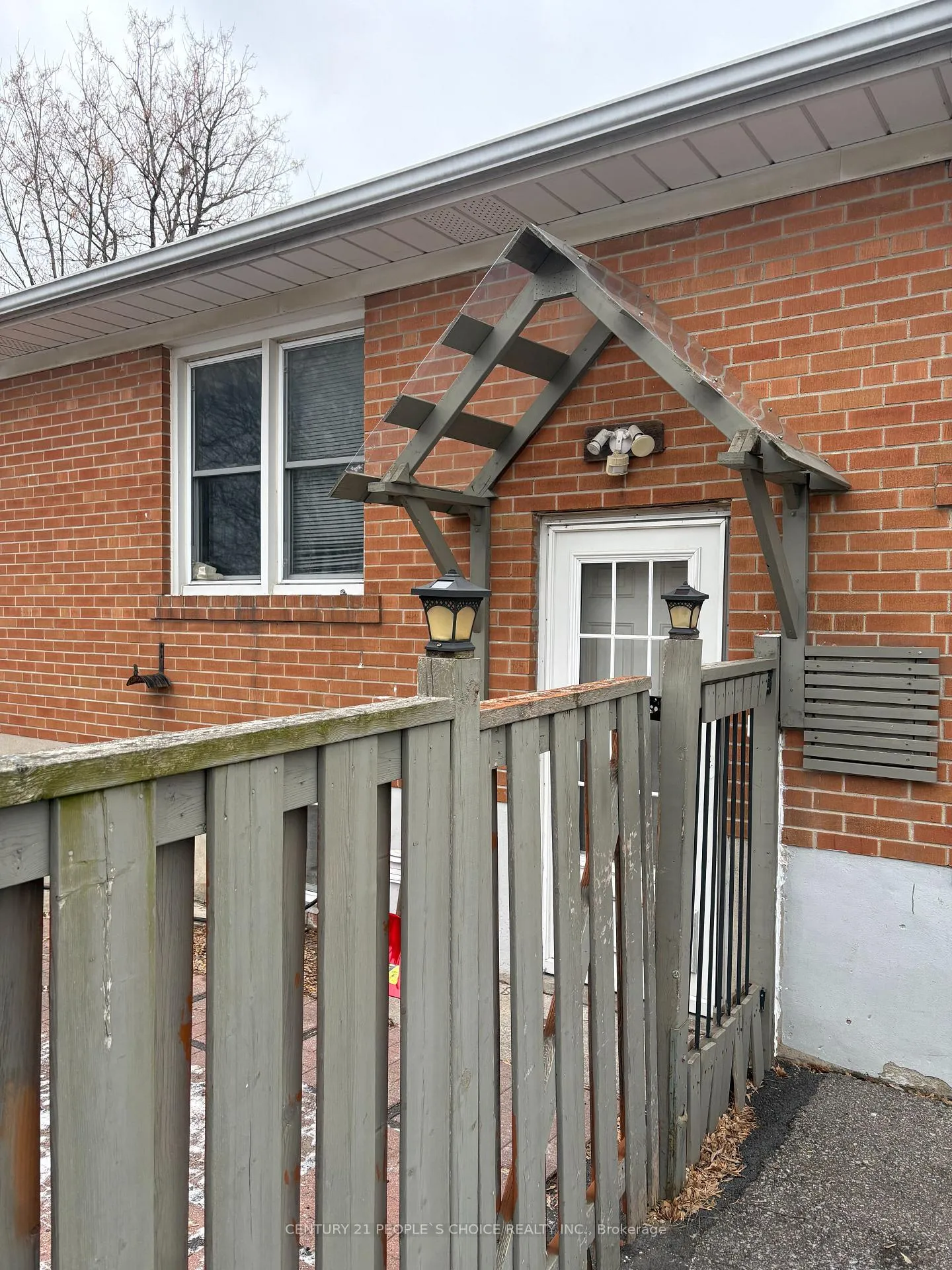 Photo 11 of 33 Ashwood Crescent, Brampton, Avondale — HOMEH