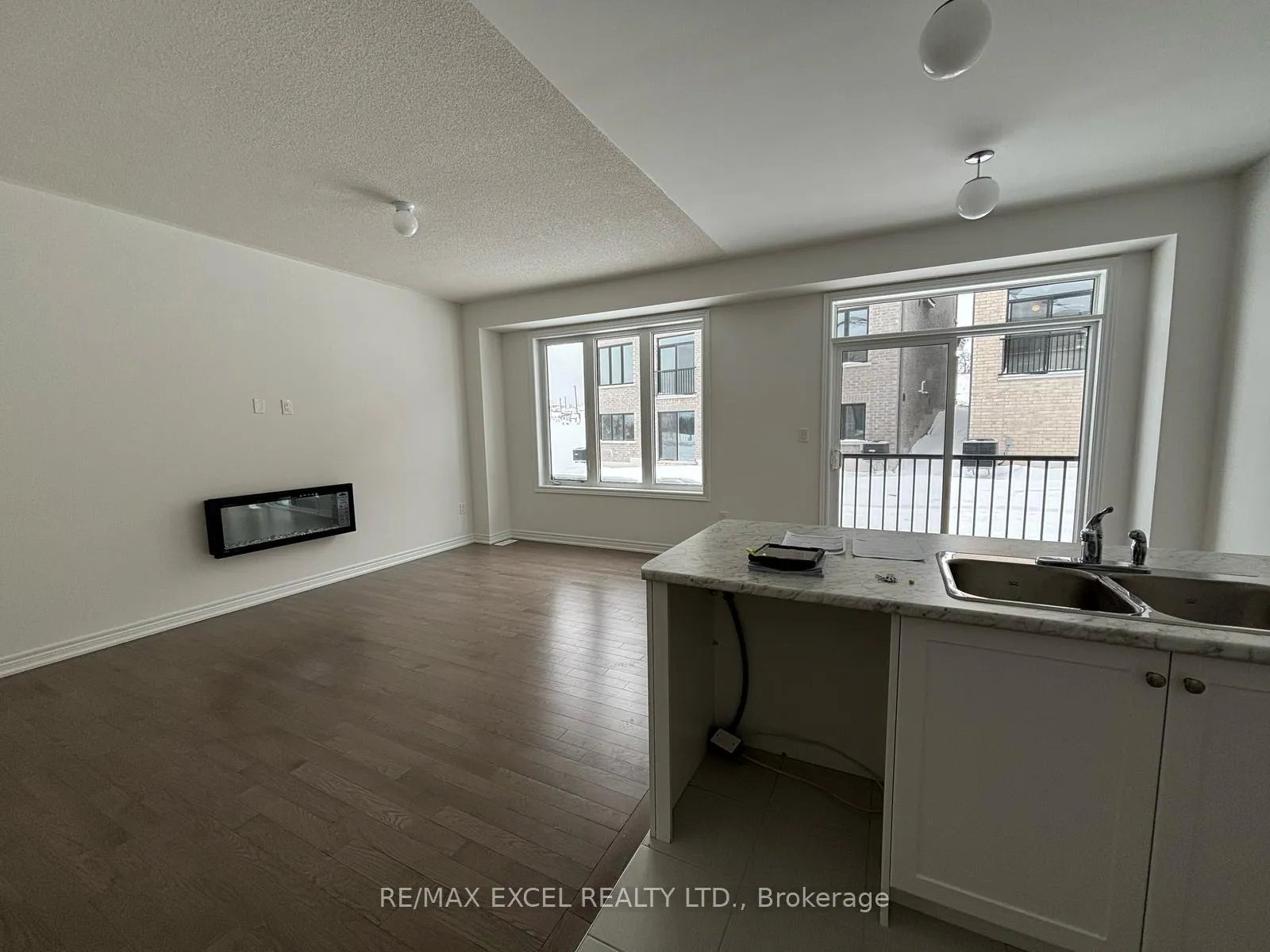 Photo 4 of 2906 Starlight Drive E, Pickering, Rural Pickering — HOMEH