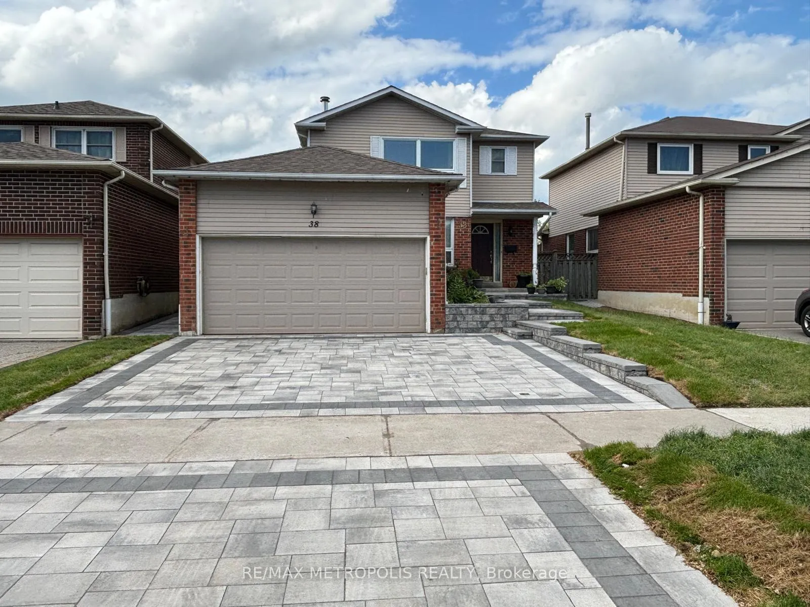 Photo 1 of Unit Bsmt, 38 Reed Drive, Ajax, Central — HOMEH