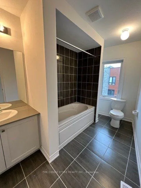 Photo 12 of 20 Steamboat Way, Whitby, Port Whitby — HOMEH