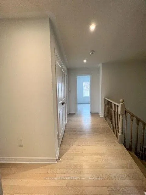 Photo 14 of 20 Steamboat Way, Whitby, Port Whitby — HOMEH