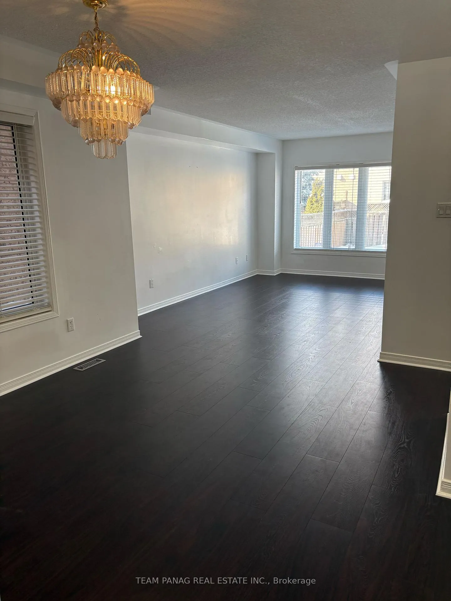 Photo 3 of 48 Gecko Court, Brampton, Sandringham-Wellington — HOMEH