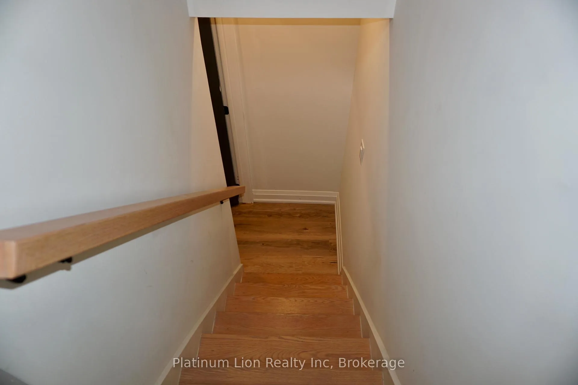Photo 2 of Unit 3, 15 Greenaway Avenue, Hamilton, Gibson — HOMEH