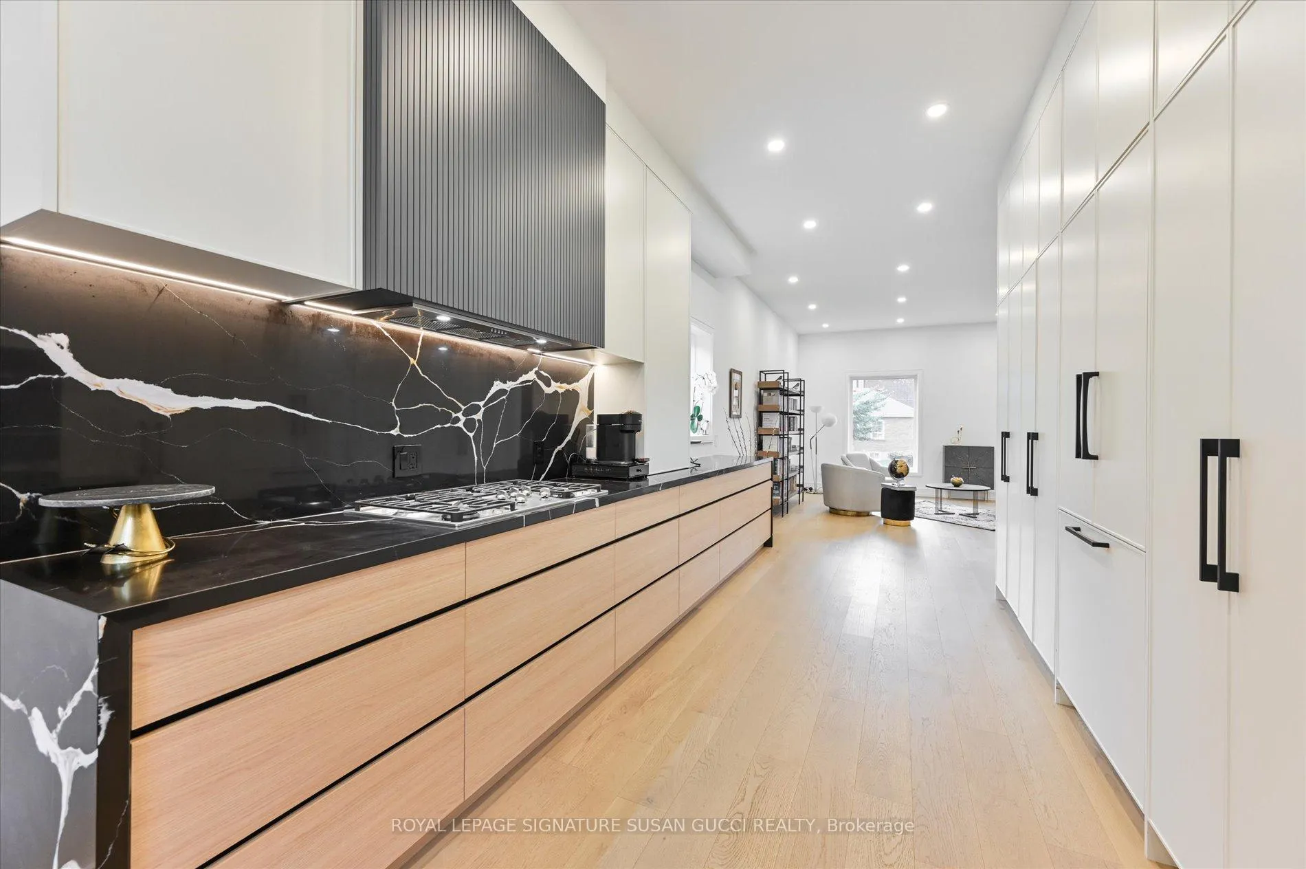 Photo 12 of 36 Glenshaw Crescent, Toronto, O'Connor-Parkview — HOMEH