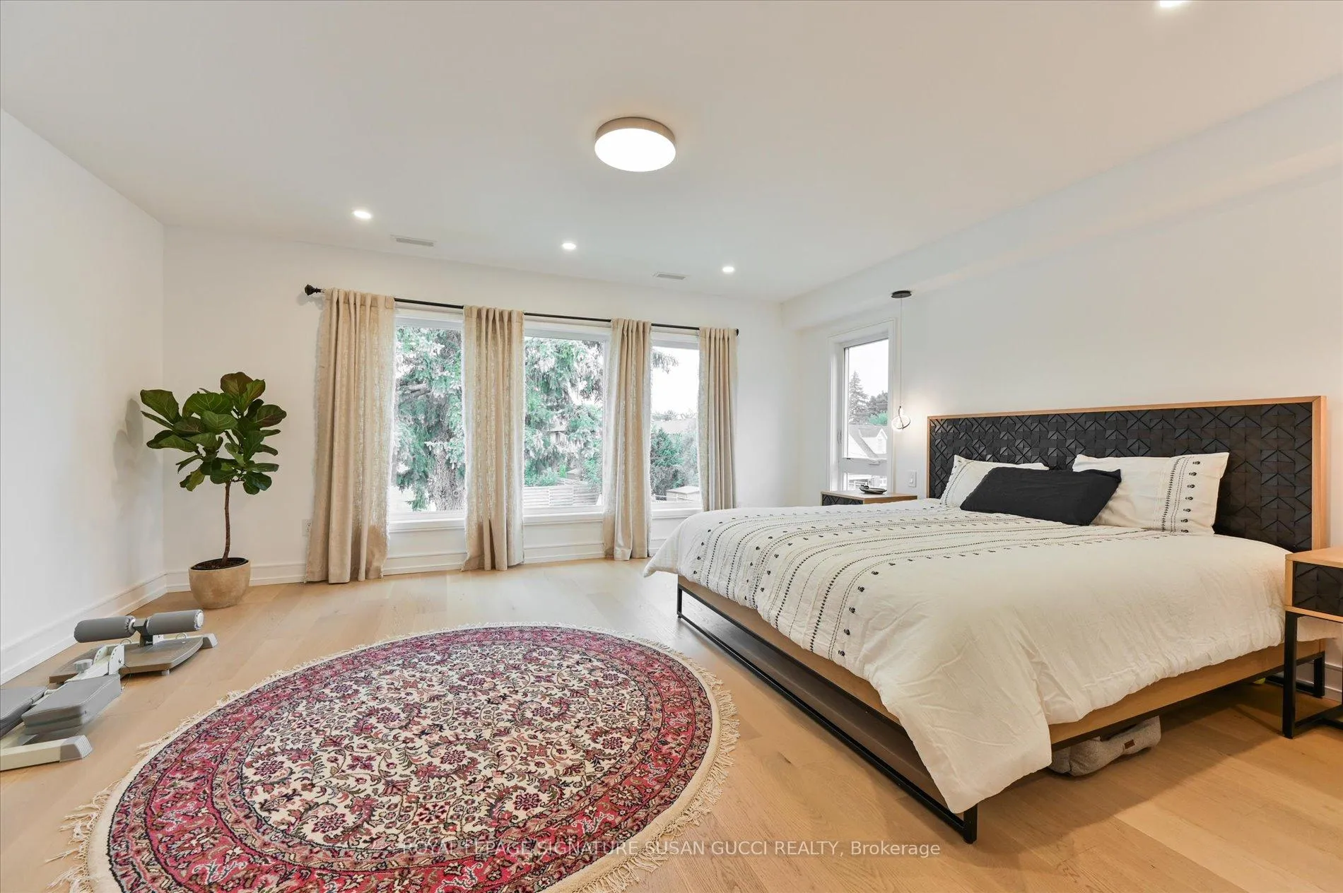 Photo 17 of 36 Glenshaw Crescent, Toronto, O'Connor-Parkview — HOMEH