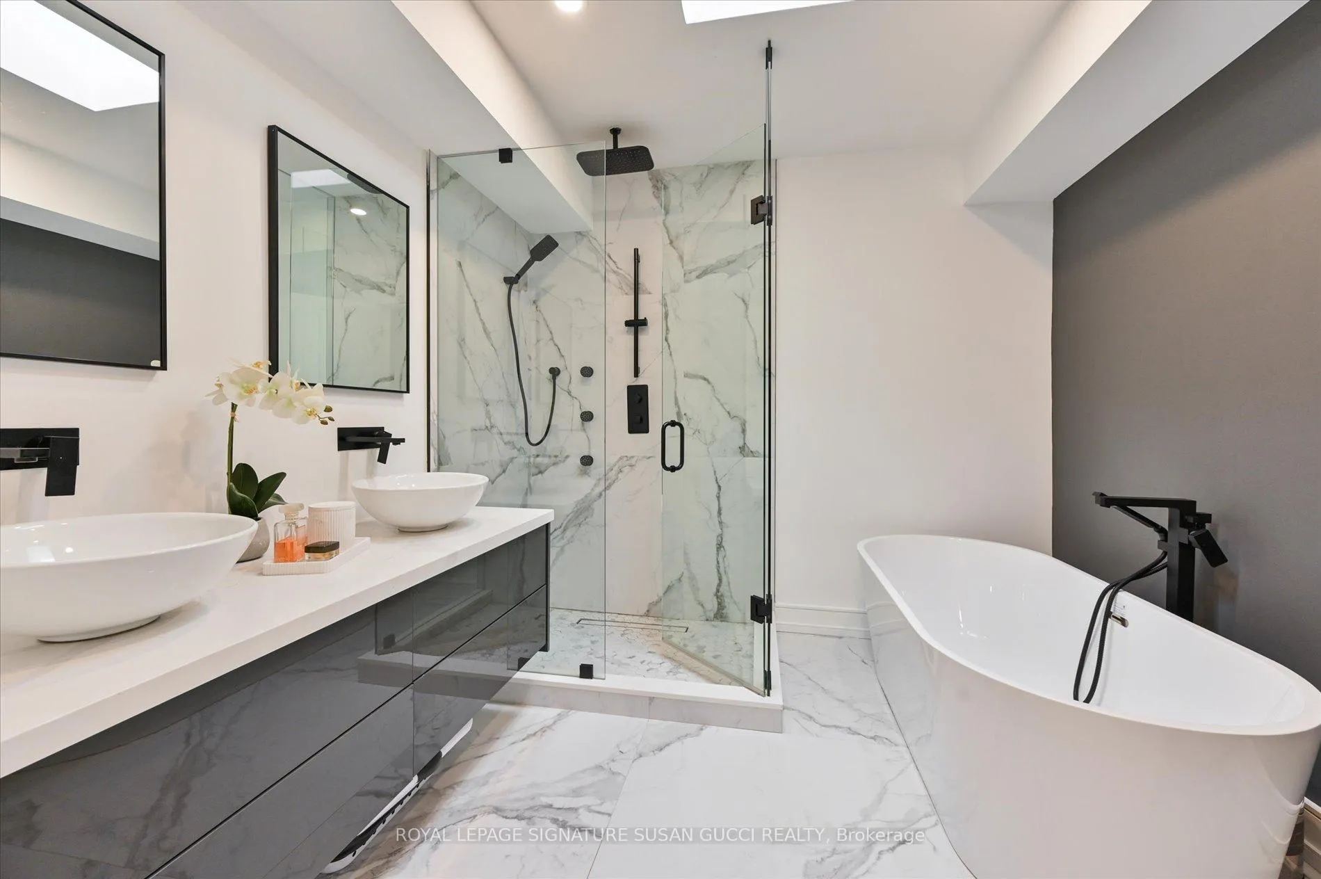 Photo 20 of 36 Glenshaw Crescent, Toronto, O'Connor-Parkview — HOMEH