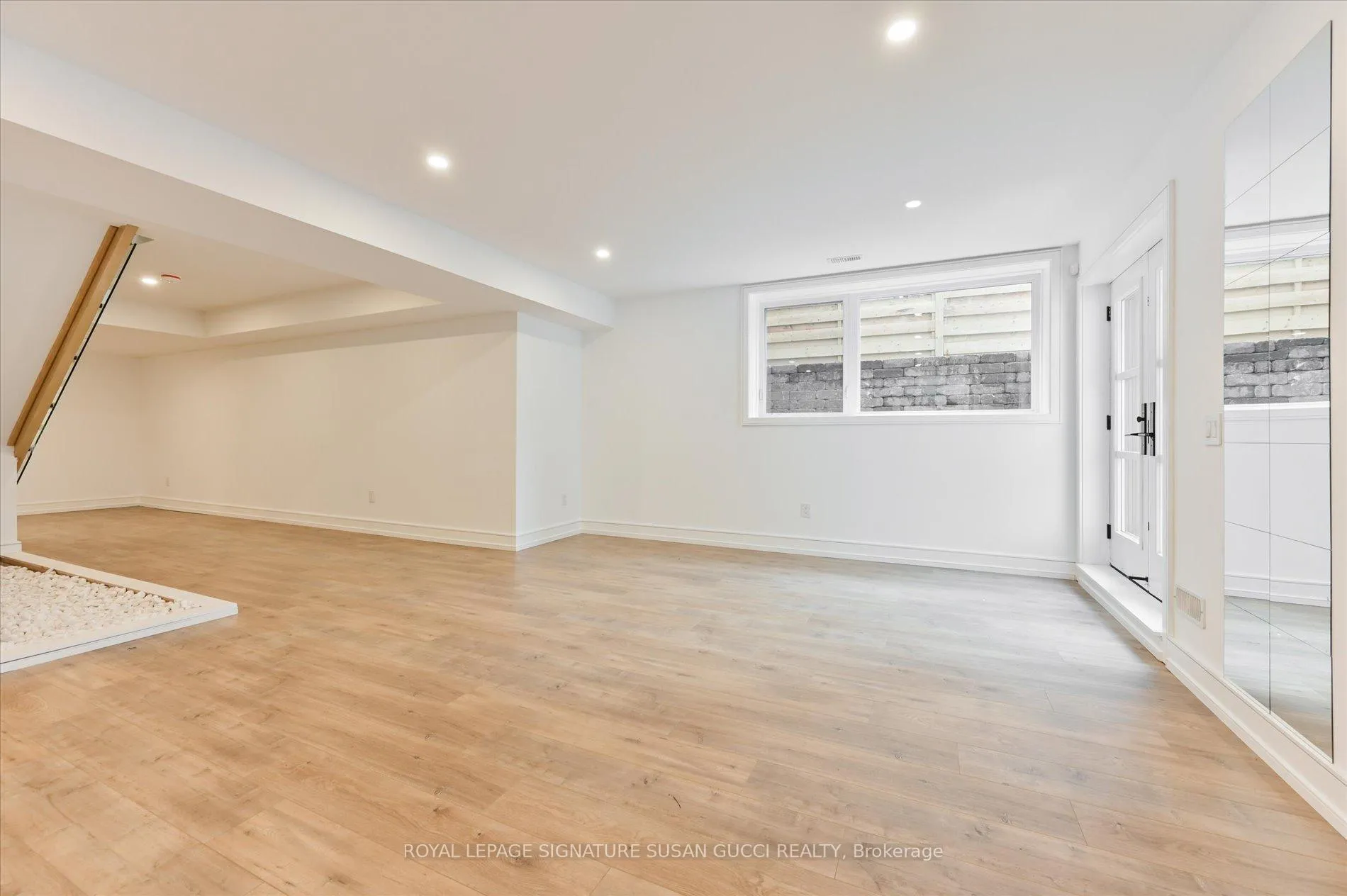 Photo 27 of 36 Glenshaw Crescent, Toronto, O'Connor-Parkview — HOMEH