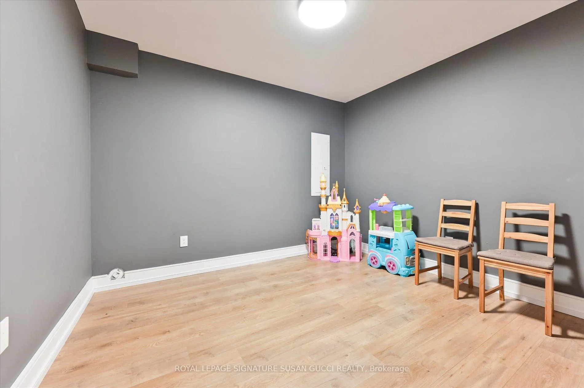 Photo 31 of 36 Glenshaw Crescent, Toronto, O'Connor-Parkview — HOMEH