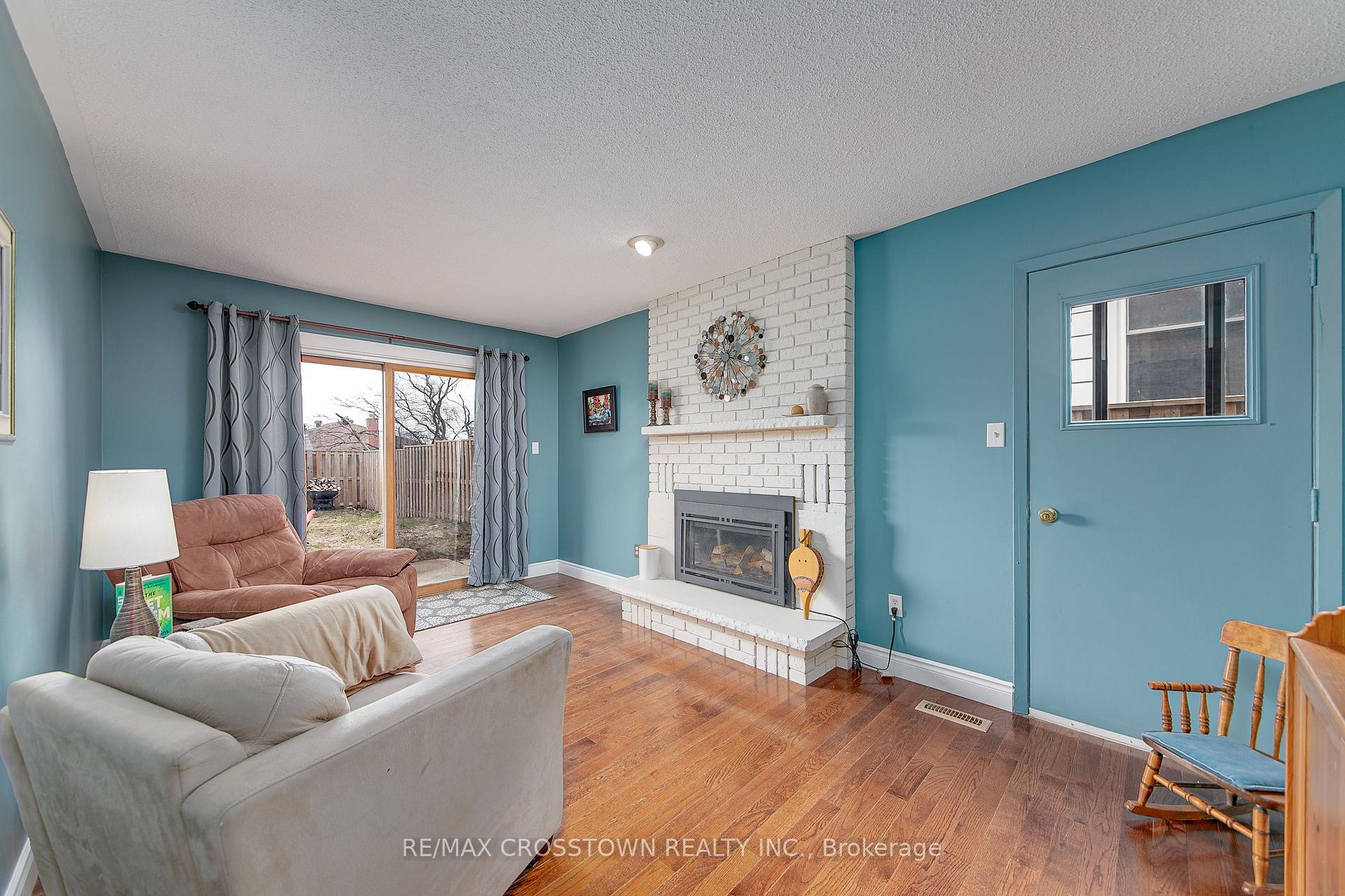 Photo 10 of 122 Marshall Street S, Barrie, Allandale Heights — HOMEH