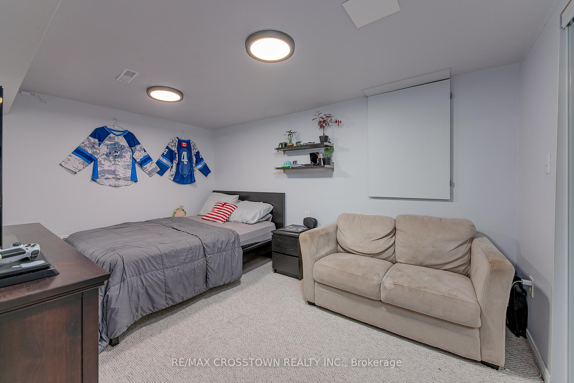 Photo 18 of 122 Marshall Street S, Barrie, Allandale Heights — HOMEH