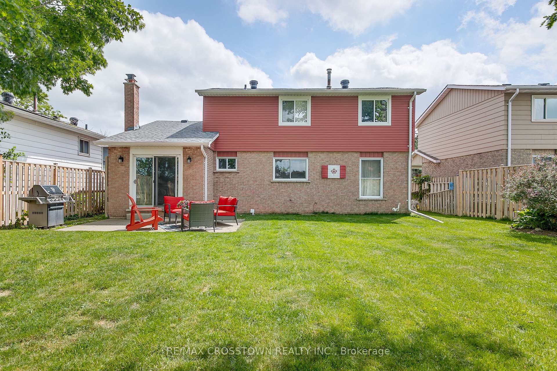 Photo 23 of 122 Marshall Street S, Barrie, Allandale Heights — HOMEH