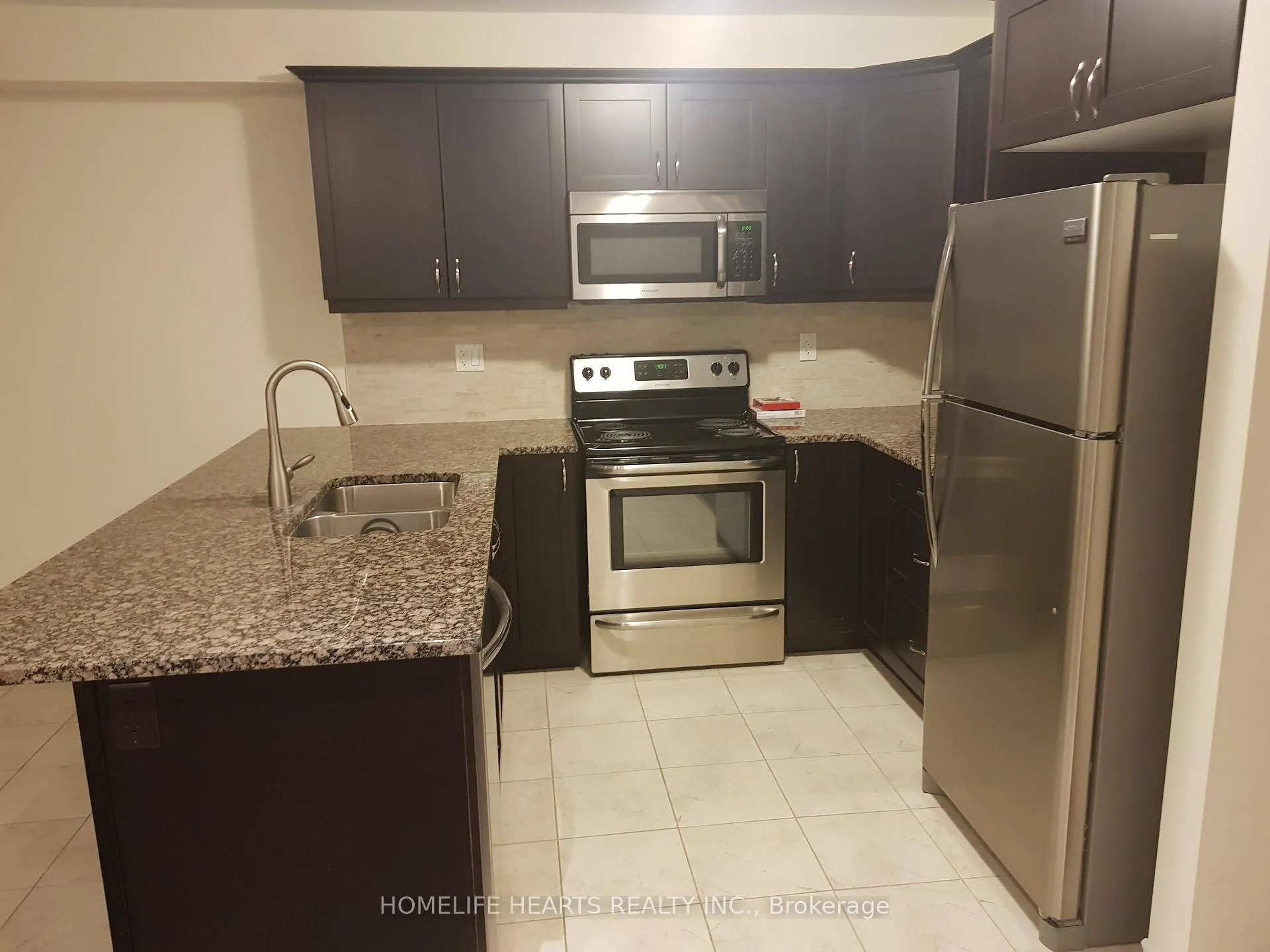 Photo 8 of 279 Grovehill Crescent, Kitchener, Rosenburg — HOMEH