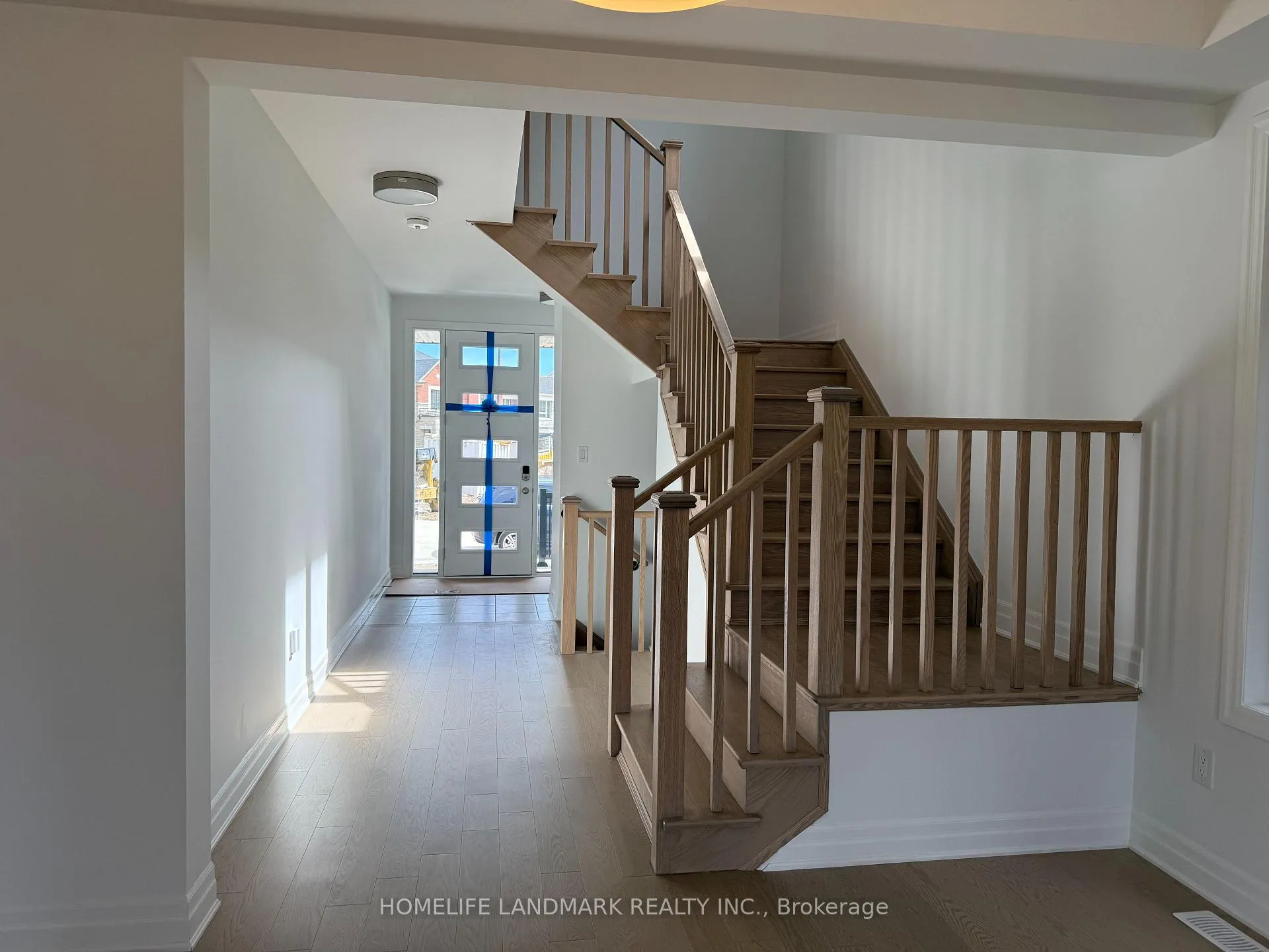 Photo 7 of 25 Spring Oak Crescent, Markham, Rural Markham — HOMEH