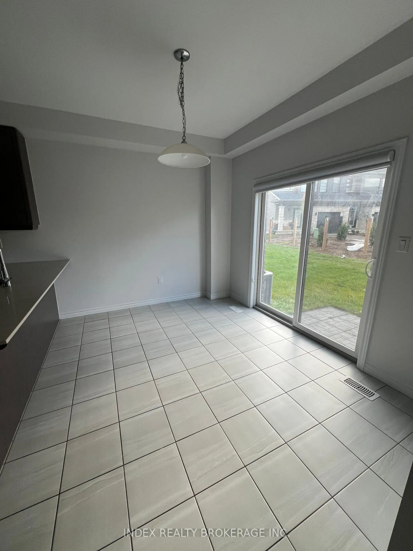 Photo 8 of 85 North Garden Boulevard, Scugog, Port Perry — HOMEH