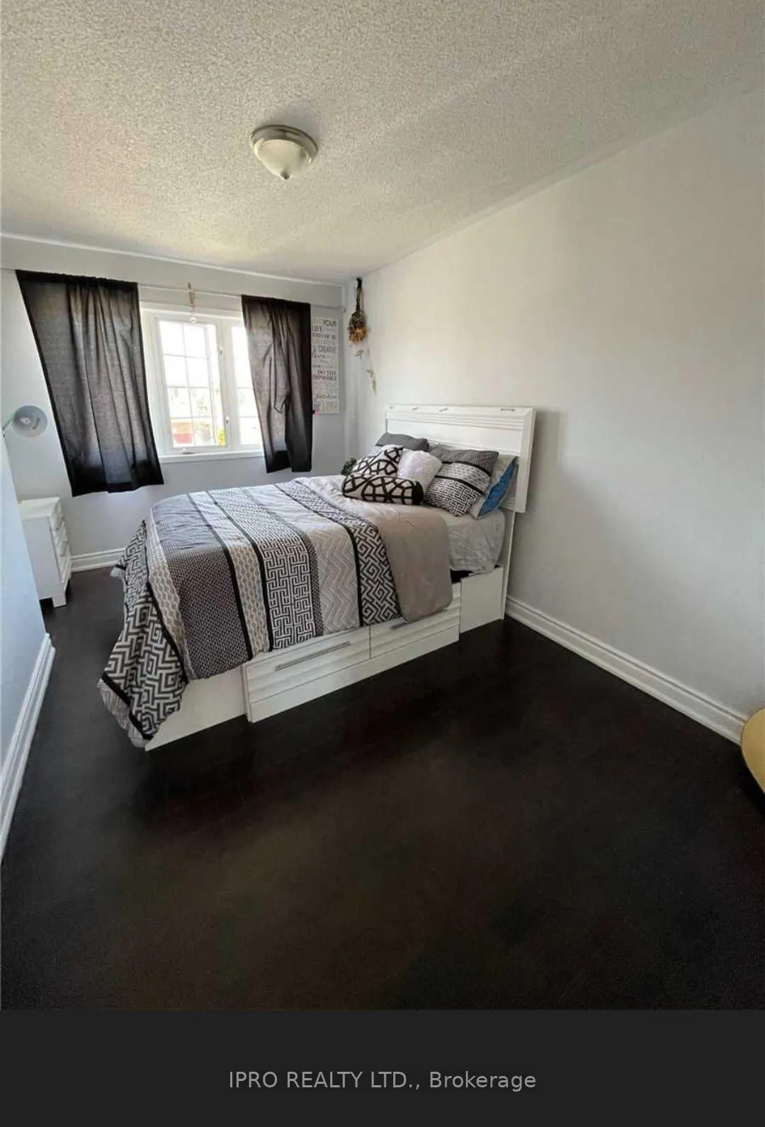 Photo 14 of 47 Roadmaster Lane, Brampton, Fletcher's Meadow — HOMEH