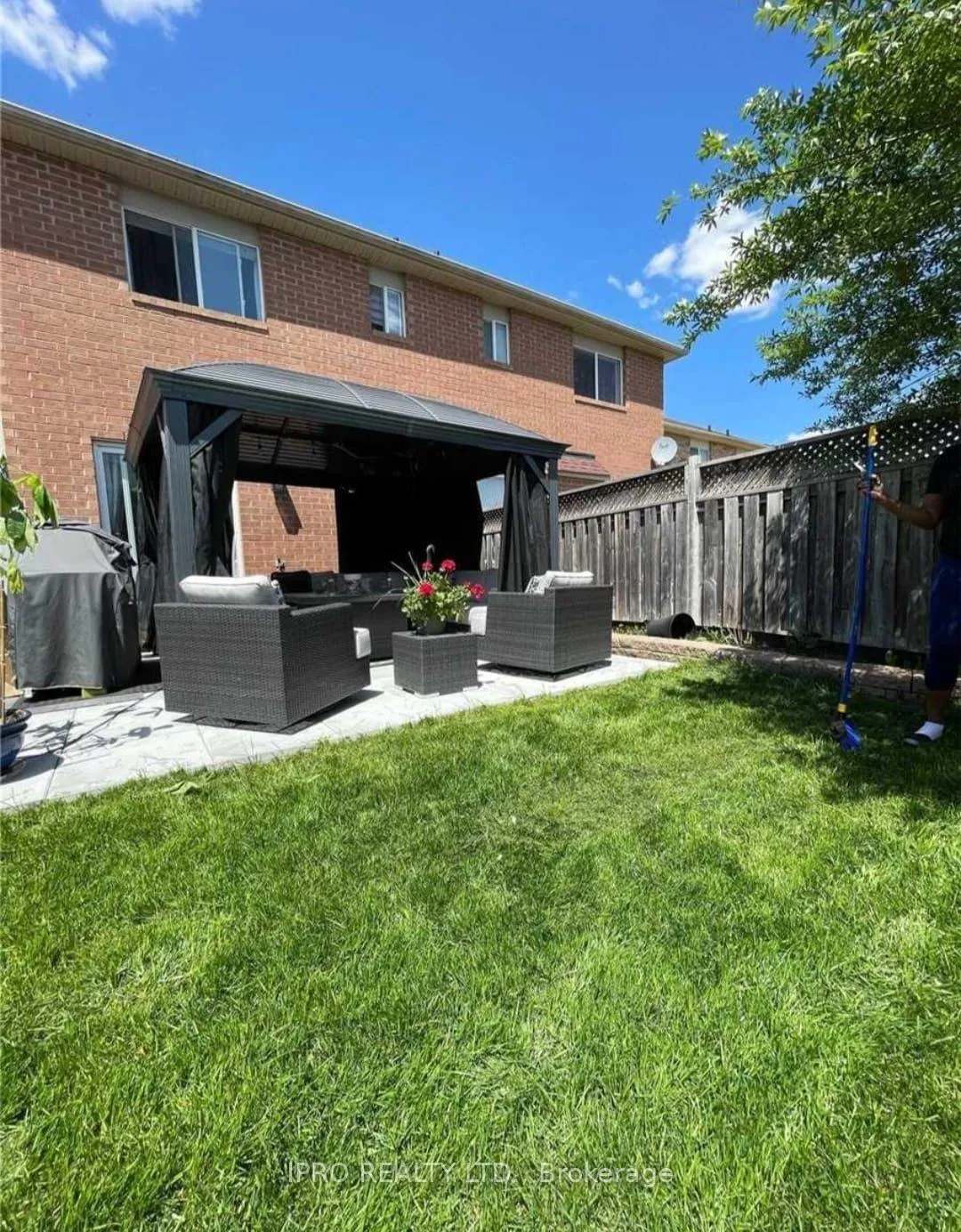 Photo 24 of 47 Roadmaster Lane, Brampton, Fletcher's Meadow — HOMEH