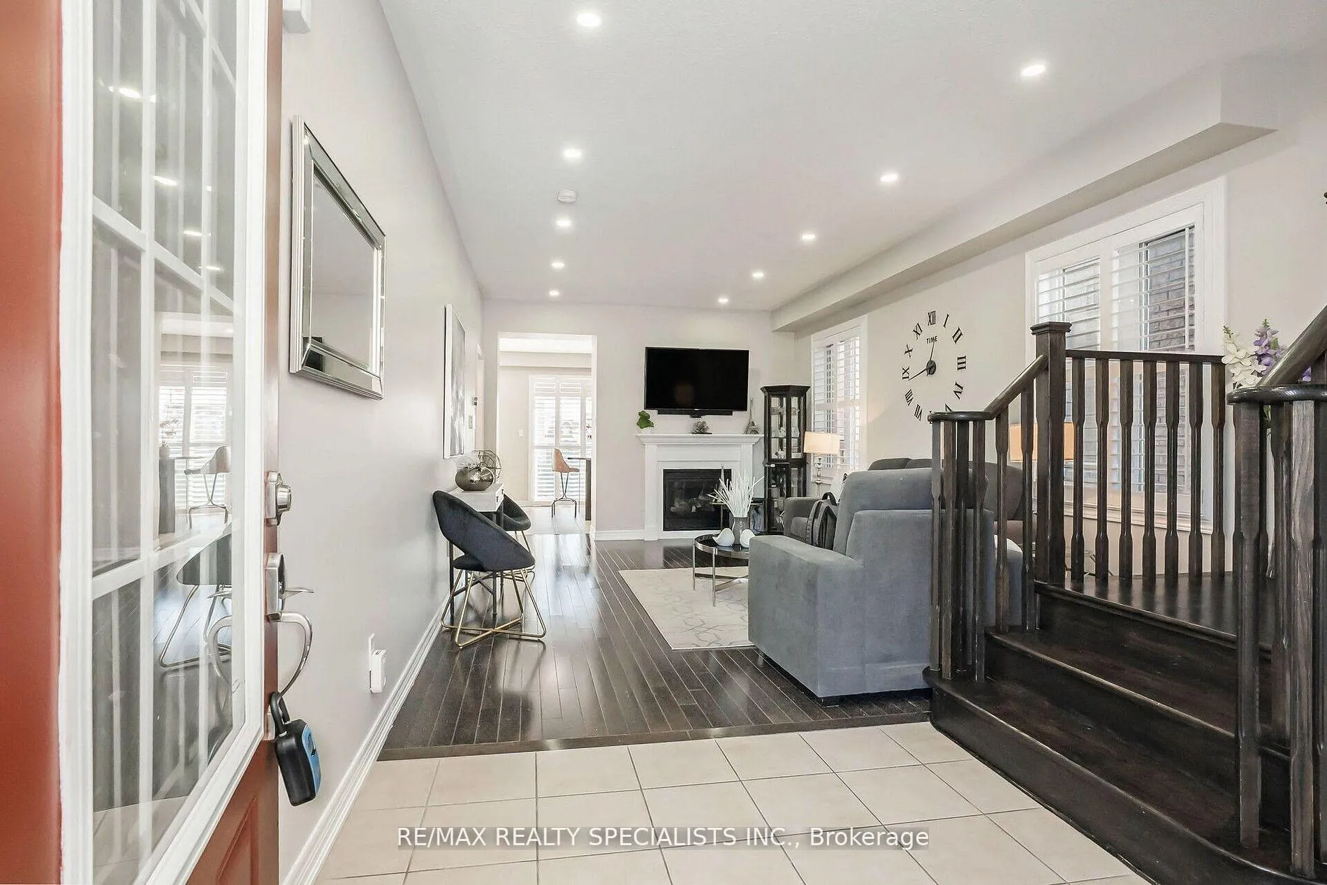 Photo 3 of 40 Begonia Crescent, Brampton, Northwest Brampton — HOMEH