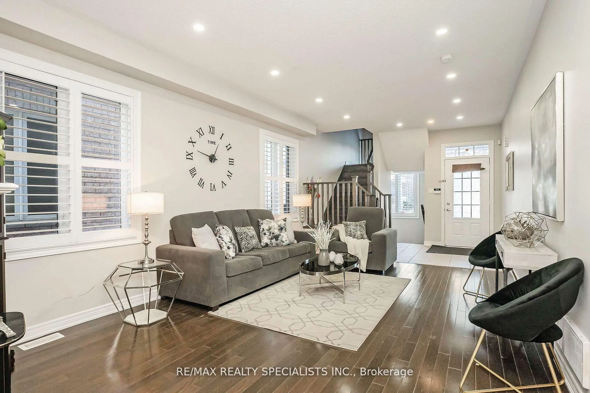 Photo 4 of 40 Begonia Crescent, Brampton, Northwest Brampton — HOMEH
