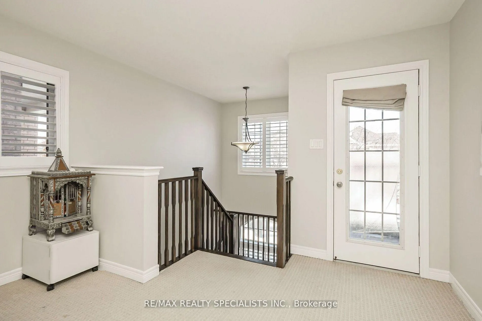 Photo 11 of 40 Begonia Crescent, Brampton, Northwest Brampton — HOMEH