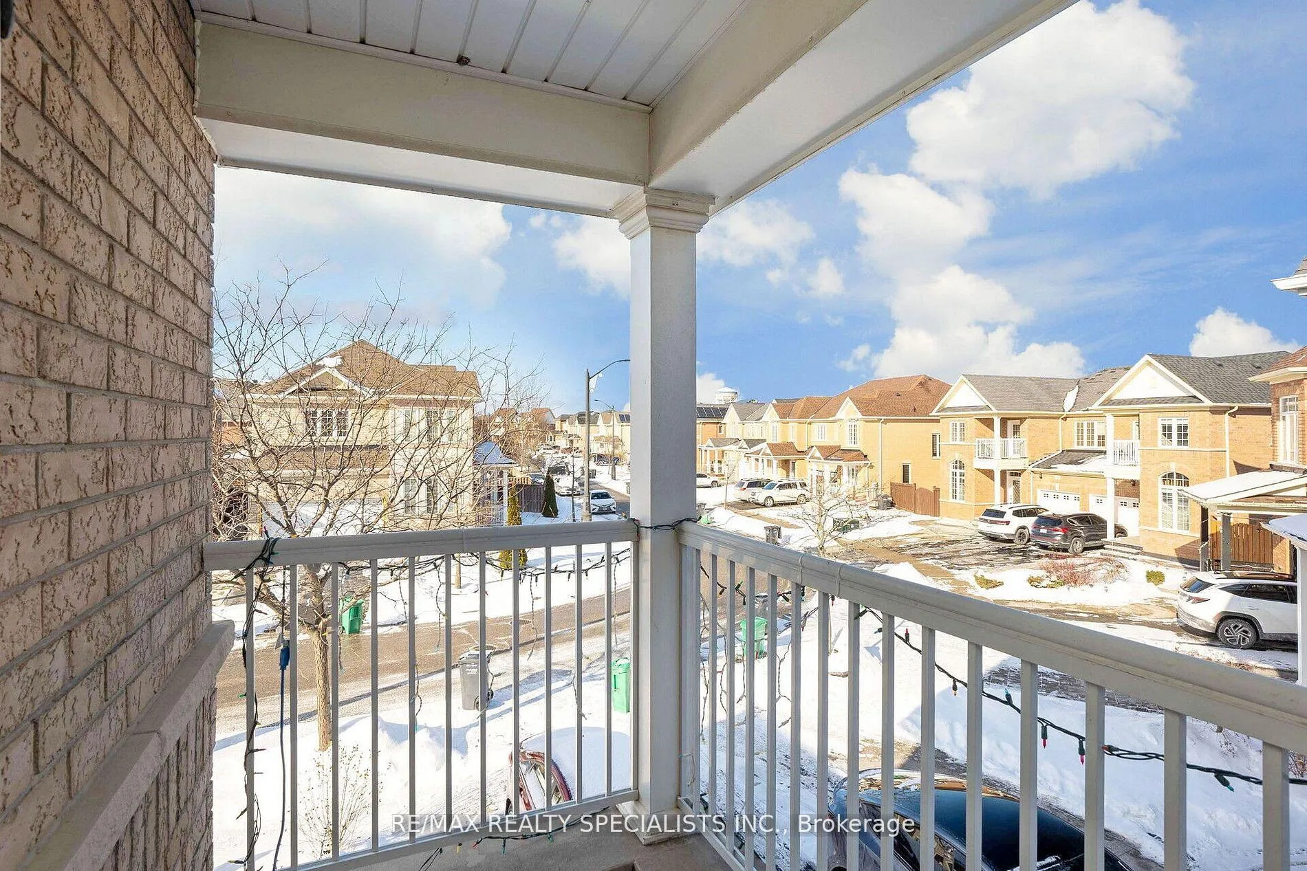 Photo 12 of 40 Begonia Crescent, Brampton, Northwest Brampton — HOMEH