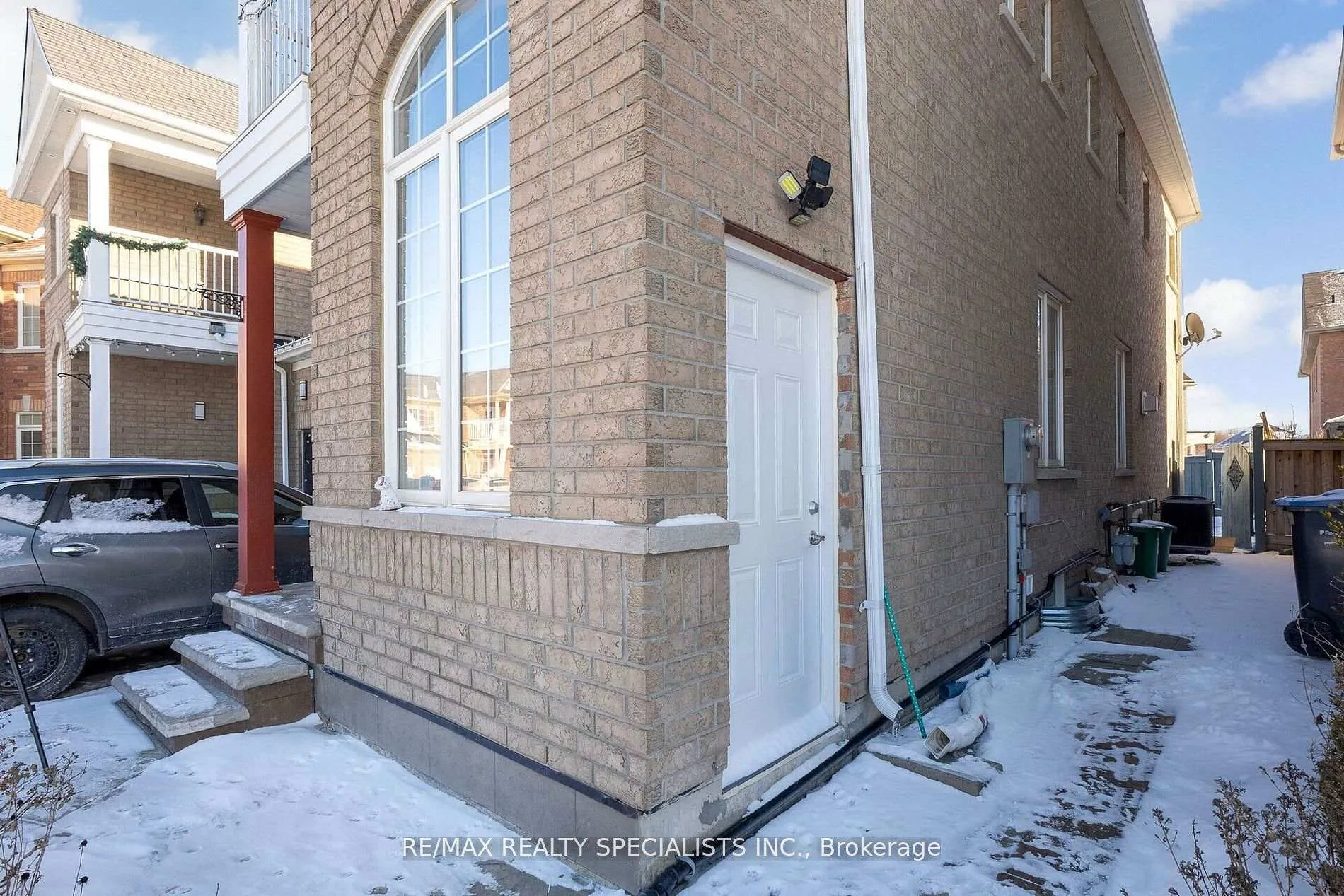 Photo 20 of 40 Begonia Crescent, Brampton, Northwest Brampton — HOMEH