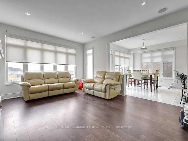 Photo 6 of 4 Parker Lane, New Tecumseth, Rural New Tecumseth — HOMEH